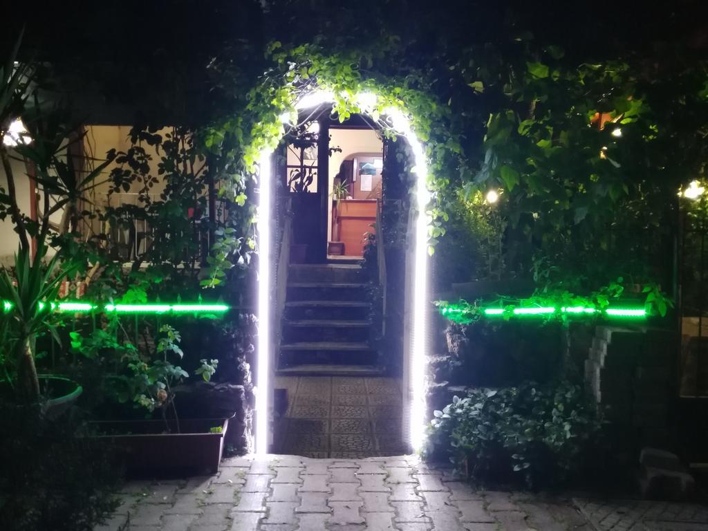 Atlas Pansiyon Hostel Antalya Buitenkant foto