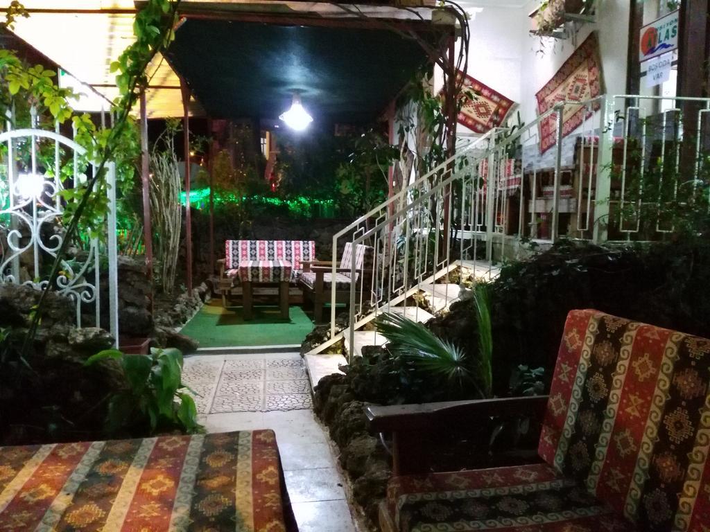 Atlas Pansiyon Hostel Antalya Buitenkant foto